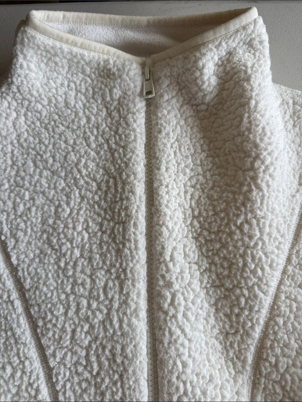 Alo Yoga Cozy Sherpa Half-Zip Jacket in Ivory